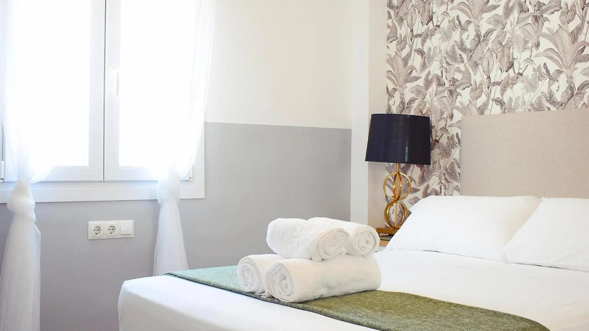 Precioso Apartamento De Tres Dormitorios Malaga 0*,